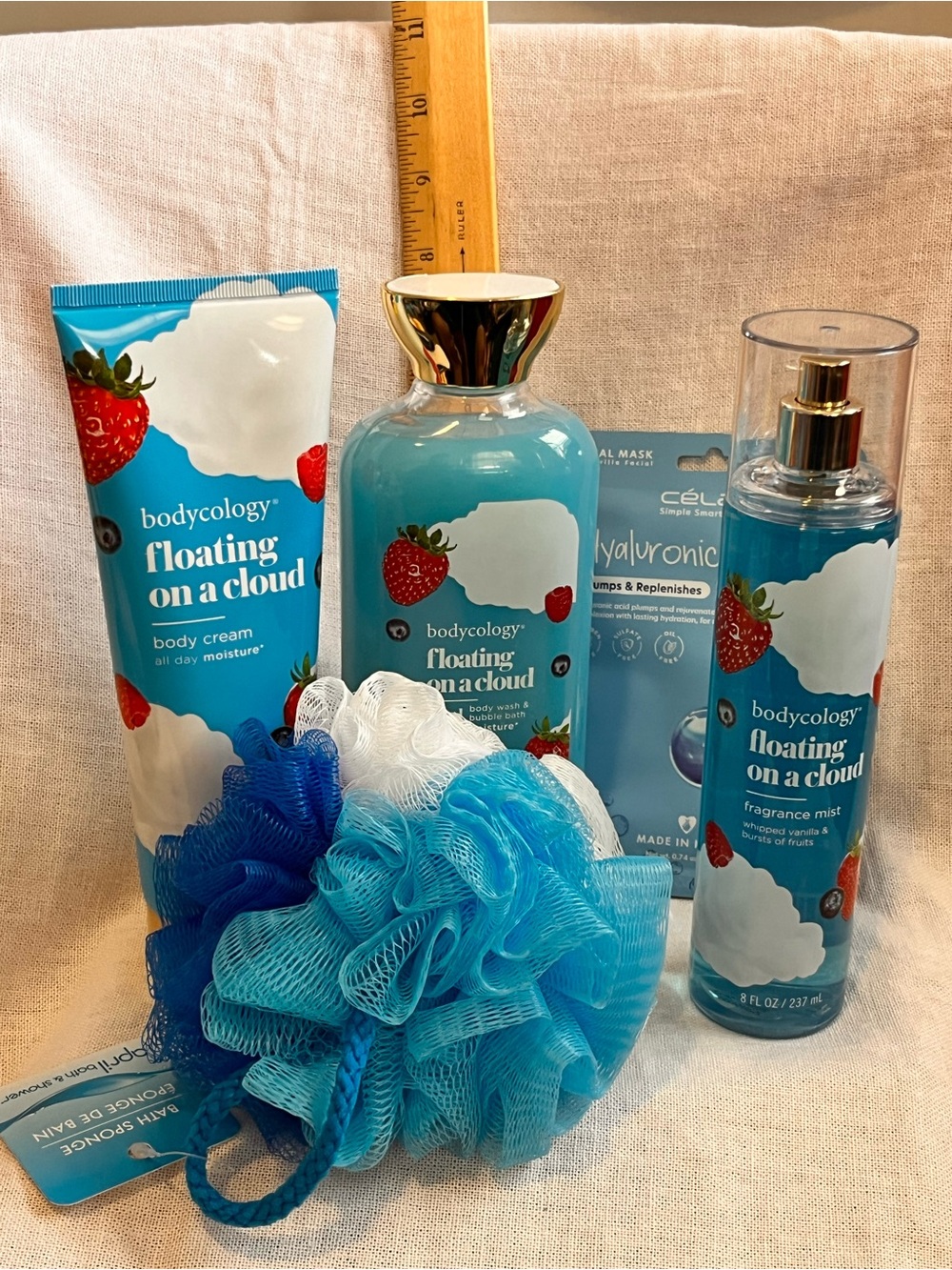 Bodycology Floating on a Cloud Blue Body Care Bundle - Picture 2 of 5